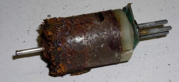 Почему не работает омыватель стекла