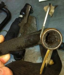 Почему в воздушном фильтре появляется масло