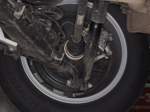 &laquo;Резать, не дожидаясь перитонита!&raquo;: как работает сервис Volkswagen &ndash; коммерческие автомобили