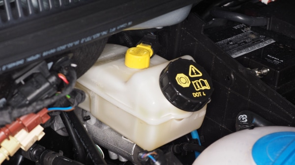 &laquo;Резать, не дожидаясь перитонита!&raquo;: как работает сервис Volkswagen &ndash; коммерческие автомобили