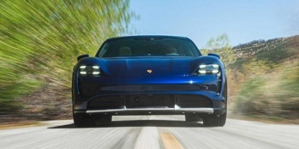 Самый главный драг-рейсинг: Audi RS E-Tron GT против Porsche Taycan и Tesla Model S