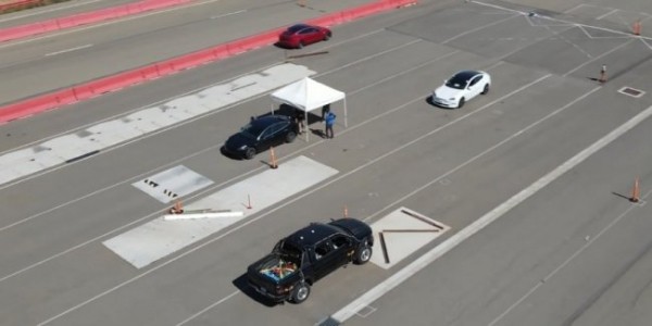 Tesla Cybertruck равняется на RAM TRX?