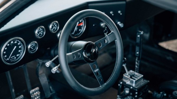 Среднемоторный Dodge Charger из нового фильма &laquo;Форсаж&raquo; сертифицирован для обычных дорог