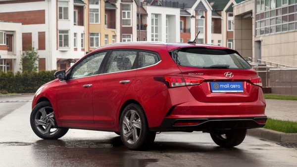 В Сети показали изображения Hyundai Solaris в кузове универсал