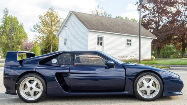 На продажу выставлен редчайший французский суперкар Venturi 400 Trophy 1992 года