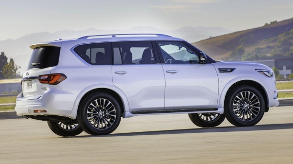 В РФ начались продажи обновлённого Infiniti QX80 2021 года