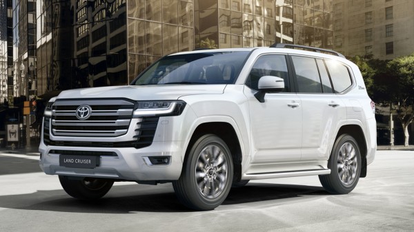 Компания Toyota официально представили новый внедорожник Toyota Land Cruiser 300