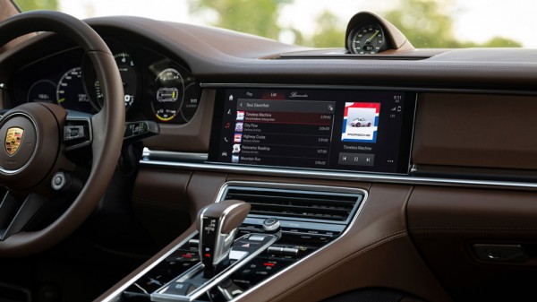 Porsche представила медиасистему PCM 6.0 с новыми функциями