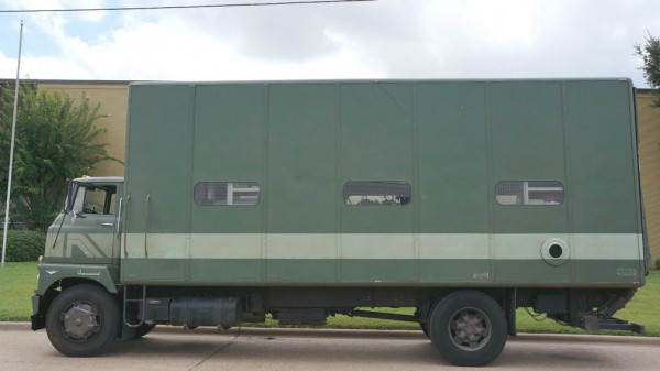 На продажу выставлен грузовик из фильма &laquo;Живая сталь&raquo;