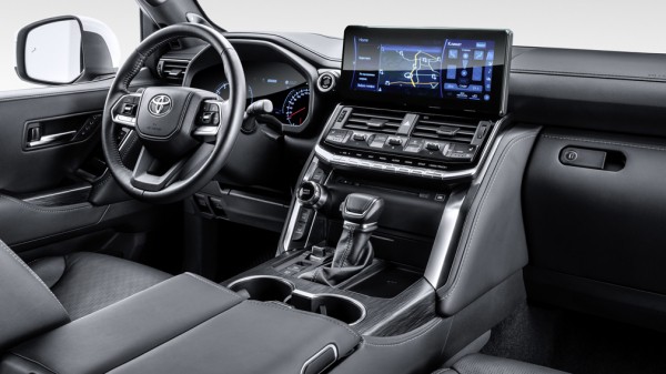 Компания Toyota официально представили новый внедорожник Toyota Land Cruiser 300