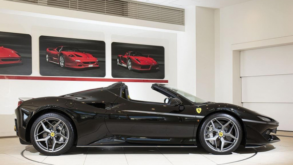 На продажу выставлен редчайший Ferrari J50 2019 года выпуска за 3,6 млн долларов