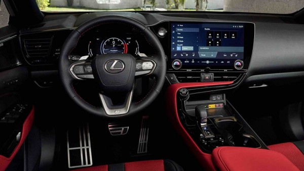 Компания Lexus представила кроссовер NX второго поколения