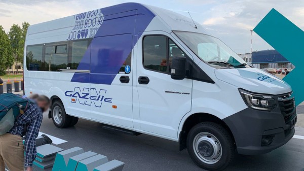 ГАЗ показал новый цельнометаллический микроавтобус семейства ГАЗель NN