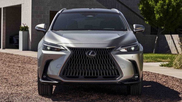 Компания Lexus представила кроссовер NX второго поколения