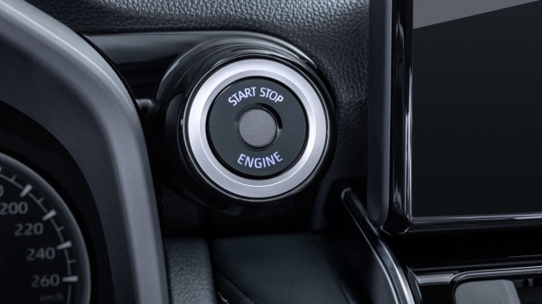 Компания Toyota официально представили новый внедорожник Toyota Land Cruiser 300