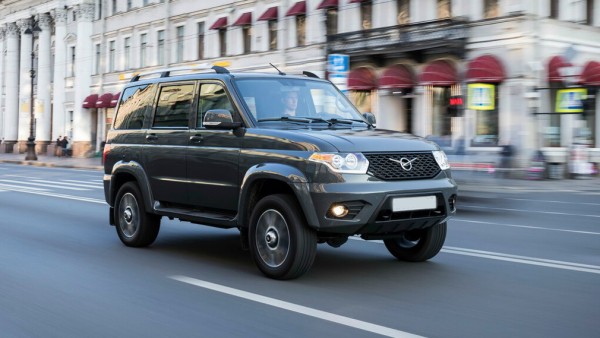 Автозавод УАЗ представил разноцветный внедорожник УАЗ Патриот