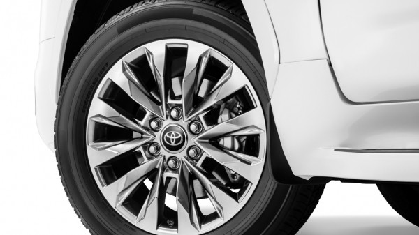 Компания Toyota официально представили новый внедорожник Toyota Land Cruiser 300