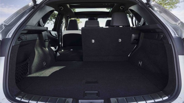 Компания Lexus представила кроссовер NX второго поколения