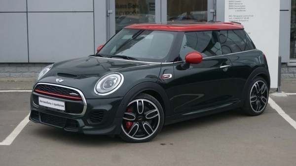 ТОП-5 &laquo;заряженных&raquo; иномарок с пробегом по цене новой LADA Vesta Sport