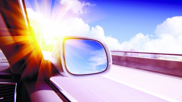 Водителям в РФ перечислили правила подготовки автомобиля к жаре