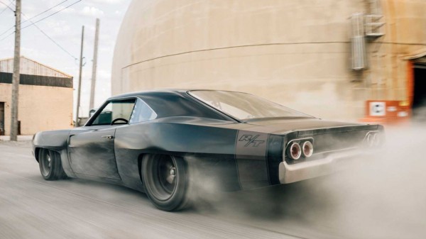 Среднемоторный Dodge Charger из нового фильма &laquo;Форсаж&raquo; сертифицирован для обычных дорог