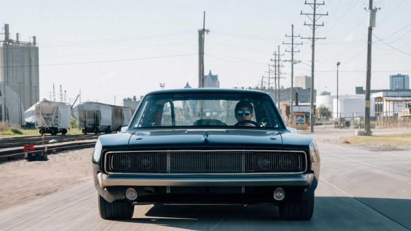 Среднемоторный Dodge Charger из нового фильма &laquo;Форсаж&raquo; сертифицирован для обычных дорог