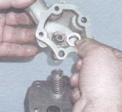 Как работает редукционный клапан маслонасоса