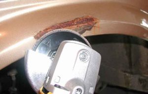 Как убрать ржавчину с кузова автомобиля своими руками: доступные способы