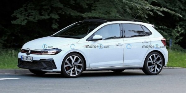 Новый Polo GTI заметили на тестах