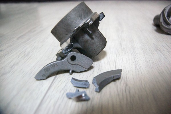 Оригинал или китайский аналог в два раза дешевле: разбираем и сравниваем водяные помпы