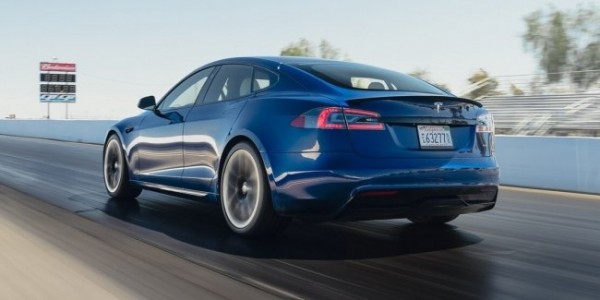 Просто лучший автомобиль? Новая Tesla Model S Plaid бьёт все рекорды