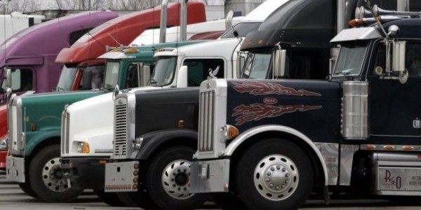 В США нехватка дальнобойщиков: водителям с опытом предлагают рекордную зарплату