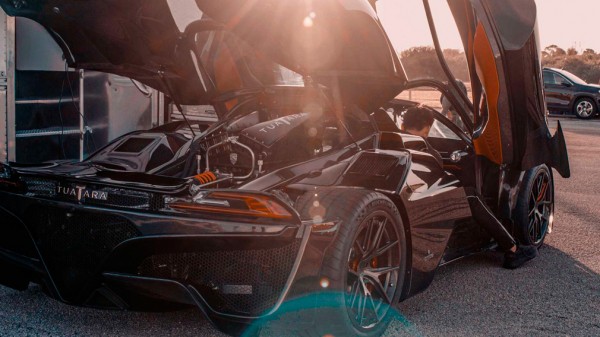 Гиперкар SSC Tuatara так и не смог взять барьер в 300 миль/час 