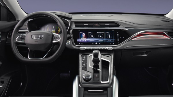 Специалисты рассказали, сколько будет стоить самый доступный Geely Atlas Pro