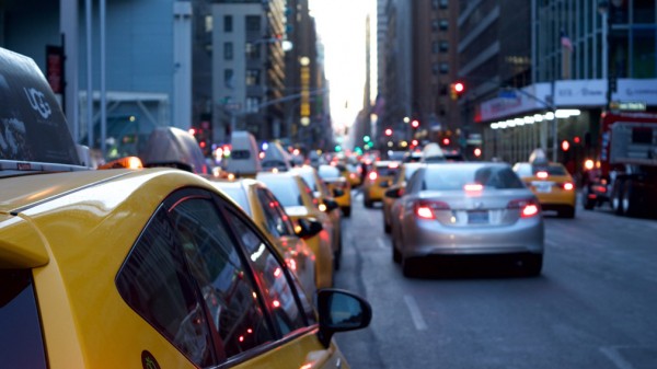 В ГИБДД напомнили о штрафах до 150 тысяч рублей за шумные автомобили и мотоциклы