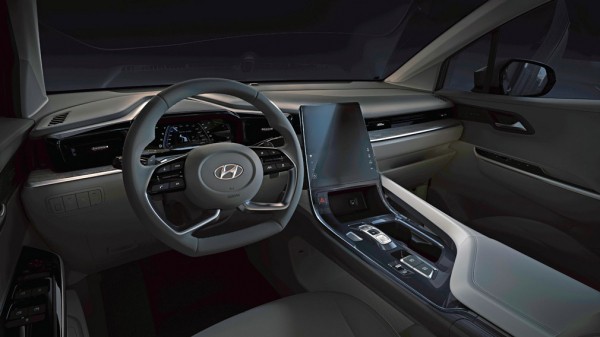 Появились официальные изображения салона нового минивэна Hyundai Custo