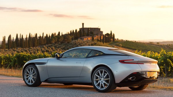 Aston Martin DB11 с двигателем AMG стал мощнее