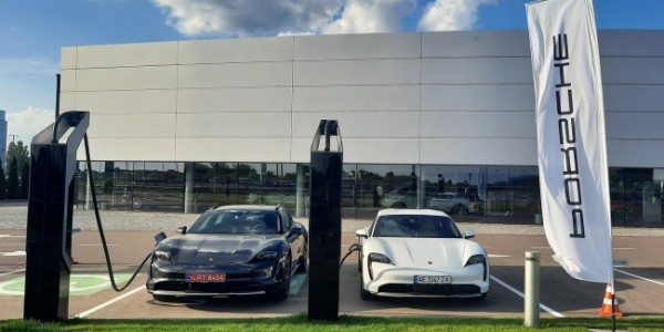 43.000 Porsche Taycan дали сбой