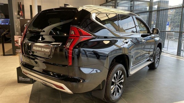 Внедорожник Mitsubishi Pajero Sport подорожал в России в июле 2021 года