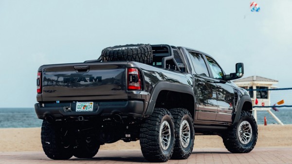 Тюнинг-ателье Apocalypse открыло приём заказов на трёхосный пикап Warlord