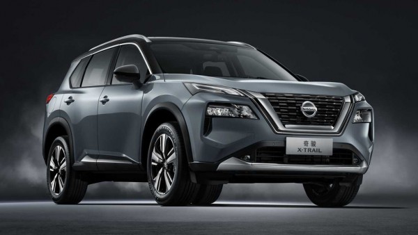 В Сети показали новый Nissan X-Trail во внедорожном тюнинге