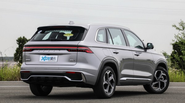 Компания Geely начала продажи большого кроссовера Xingyue L в Китае