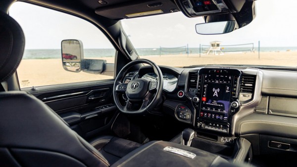 Тюнинг-ателье Apocalypse открыло приём заказов на трёхосный пикап Warlord