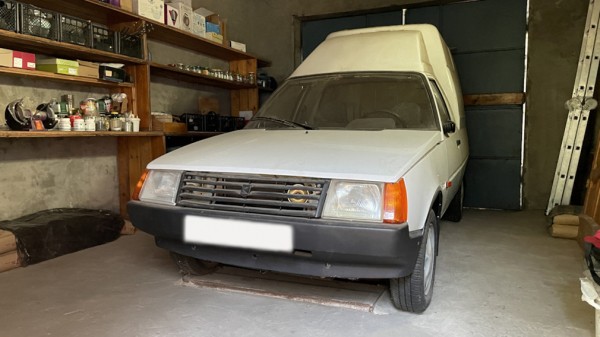 В Киеве найдена 15-летняя &laquo;Таврия&raquo; в кузове пикап без пробега