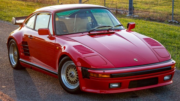 На аукционе продадут уникальный Porsche 930 Turbo Slantnose 1987 года