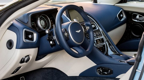 Aston Martin DB11 с двигателем AMG стал мощнее