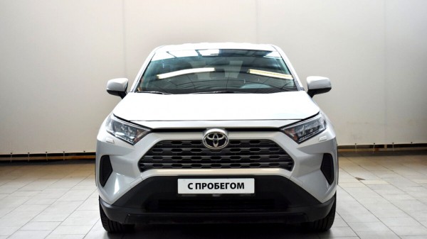 Стало известно, какие SUV с пробегом покупают россияне