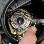 Как правильно отрегулировать фары самому