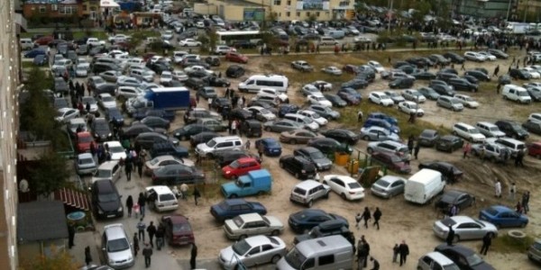 Придется ли платить за парковки во дворах Киева?