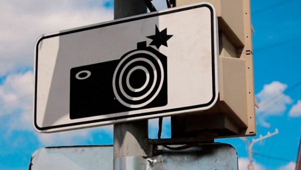 Выяснилось, что новые квадратные автомобильные номера из Японии и США плохо распознают камеры ГИБДД